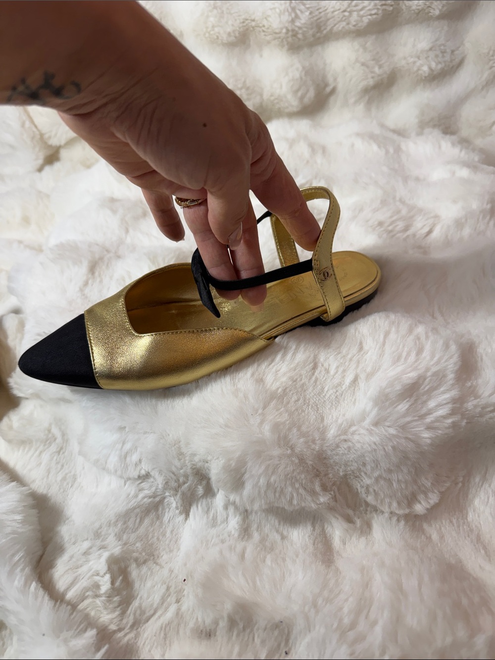 CHANEL Gold and Black Pointed-Toe Slingback Flats - Picture 10 of 12